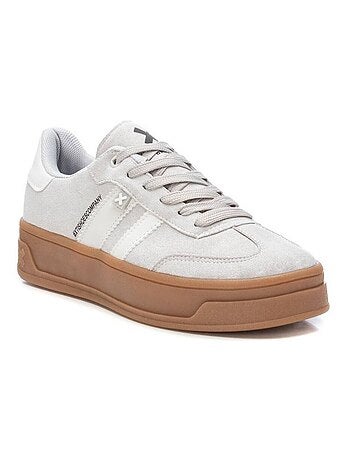 Baskets femme à lacets