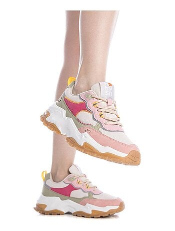 Baskets femme à lacets