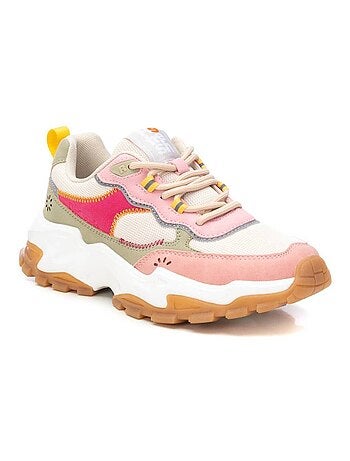 Baskets femme à lacets