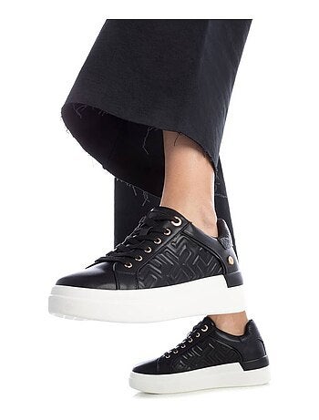 Baskets femme à lacets