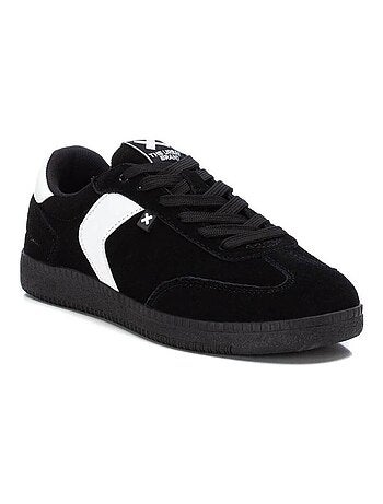 Baskets femme en daim à lacets