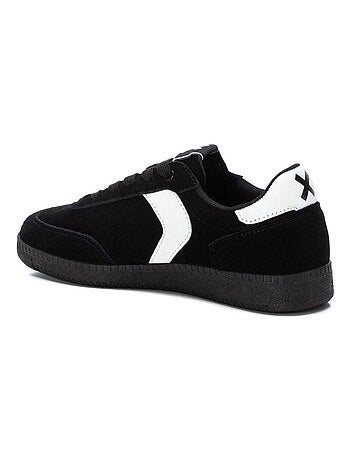 Baskets femme en daim à lacets