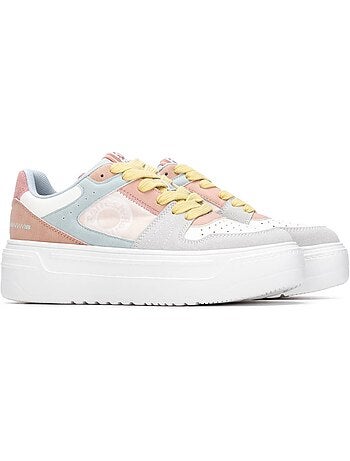 Baskets femme en toile à lacets