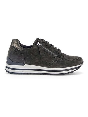 Baskets foncées en Nubuck