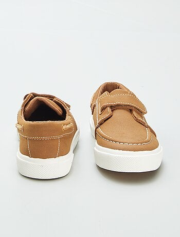 Baskets forme bateau à scratchs