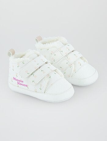 chaussures premiers pas bebe fille avec motifs coeurs blanc chaussures de  parc bebe