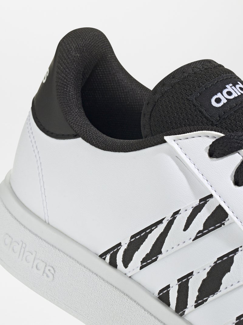 Baskets 'Grand court' zébré 'adidas' blanc - Kiabi