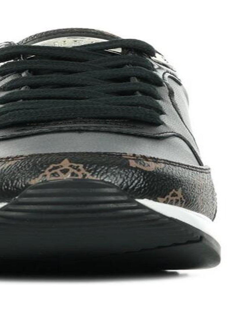 Baskets Guess Moxea Logo 4G Noir - Kiabi