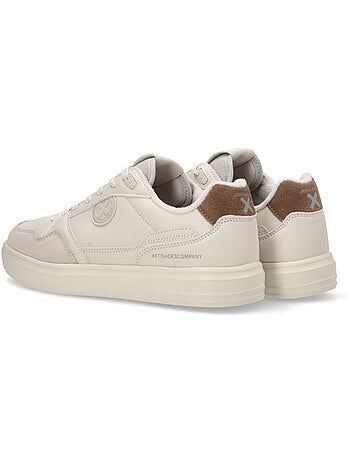 Baskets homme à lacets