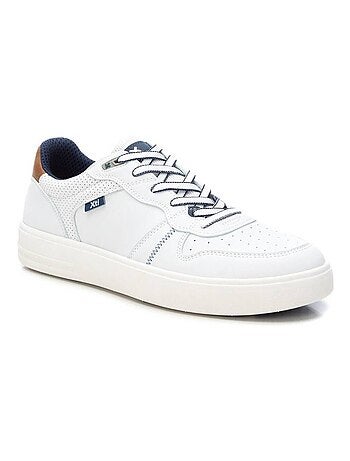 Baskets homme à lacets