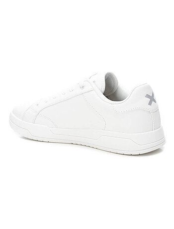 Baskets homme à lacets