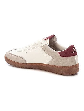 Baskets homme à lacets