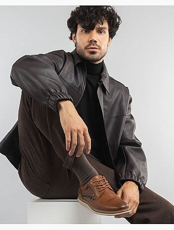 Baskets homme à lacets