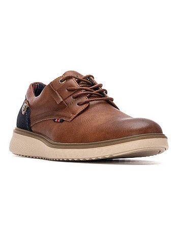 Baskets homme à lacets