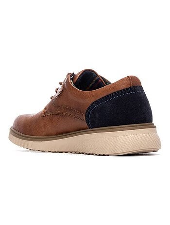 Baskets homme à lacets