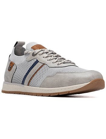 Baskets homme à lacets