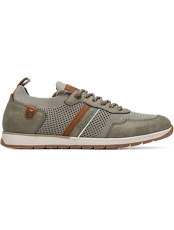Baskets homme à lacets