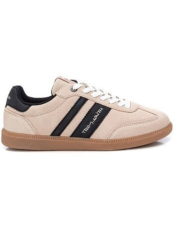 Baskets lacets