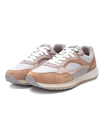 Baskets lacets