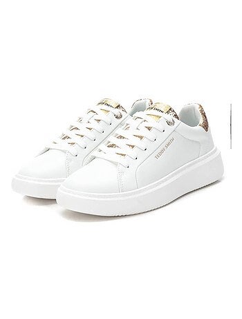 Baskets lacets