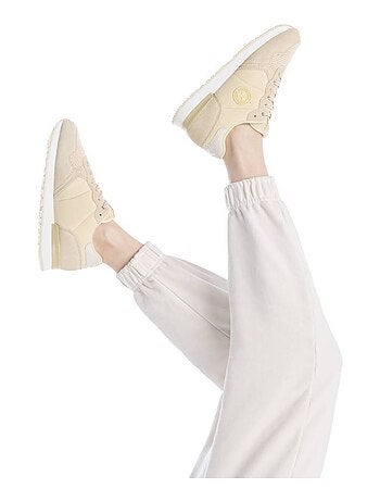 Baskets lacets