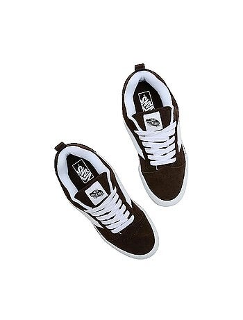 Baskets lifestyle en daim Knu Skool vans