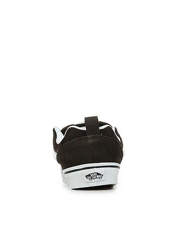 Baskets lifestyle en daim Knu Skool vans