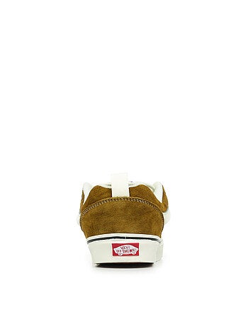 Baskets lifestyle en daim Knu Skool vans