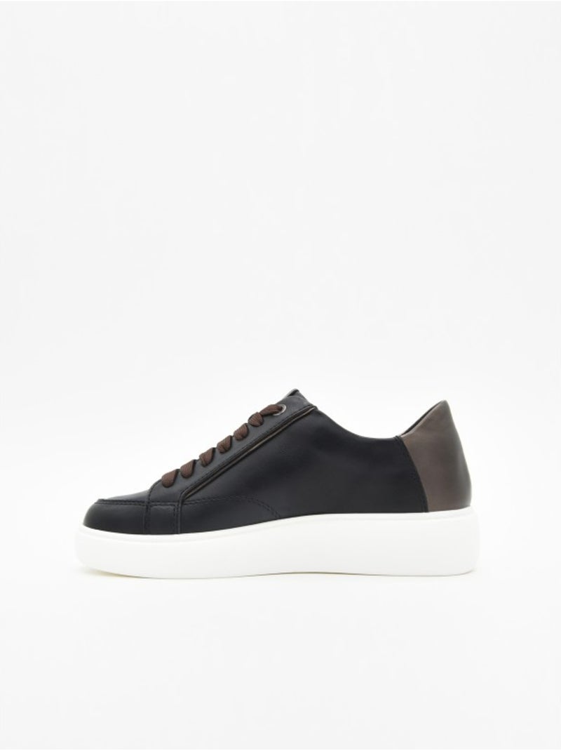 Baskets Matériau Synthétique Montevita Noir - Kiabi