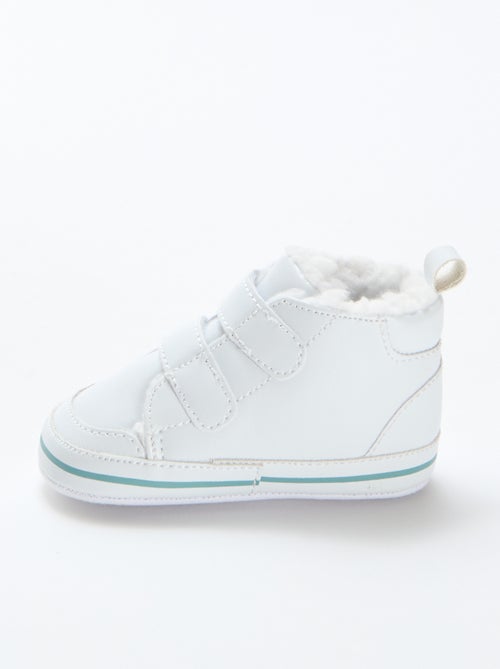 Baskets 'Mickey' 'Disney' à scratchs - Kiabi