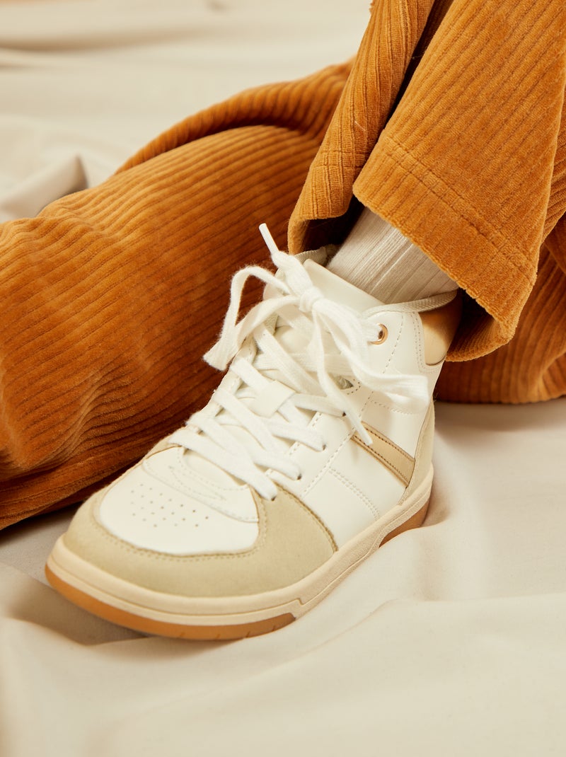 Baskets montantes avec empiècements dorés blanc - Kiabi