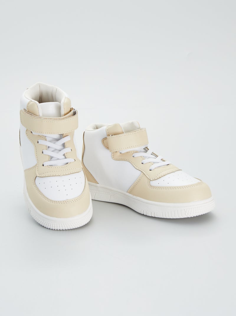 Baskets montantes bicolores en synthétique Beige - Kiabi