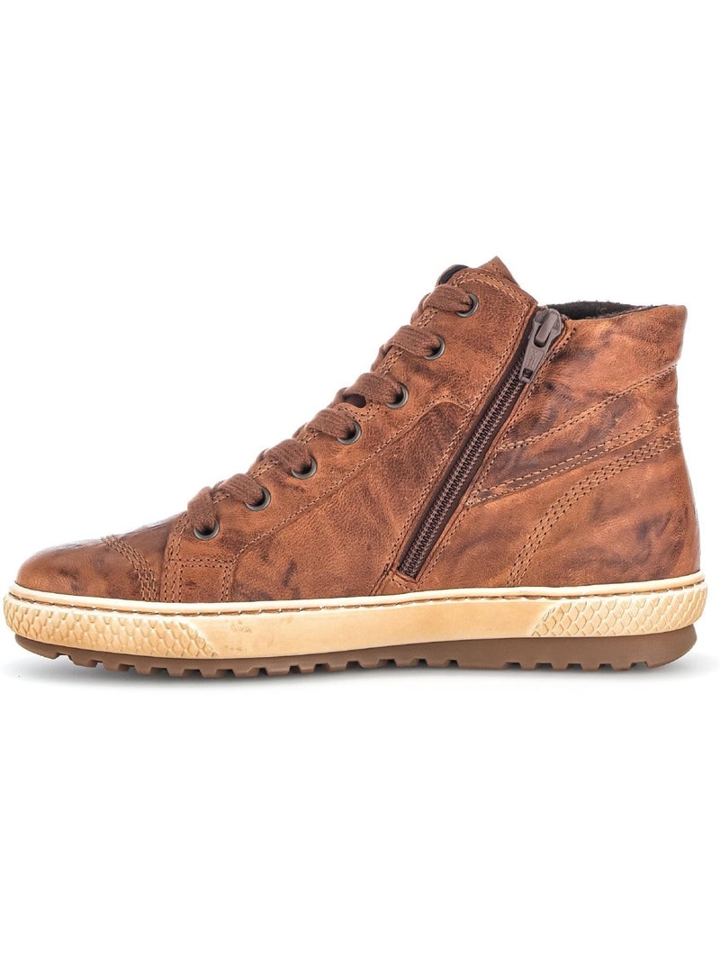 Baskets montantes  en cuir gras Marron - Kiabi