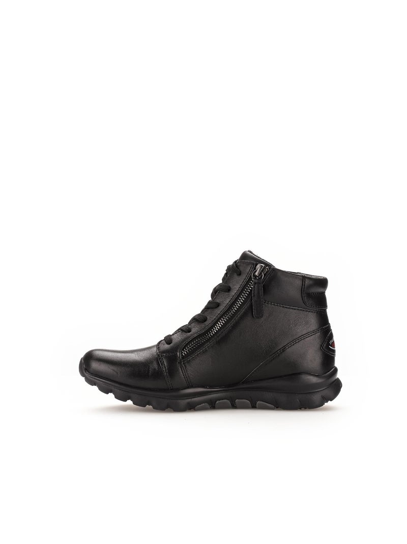 Baskets montantes  en cuir lisse Noir - Kiabi