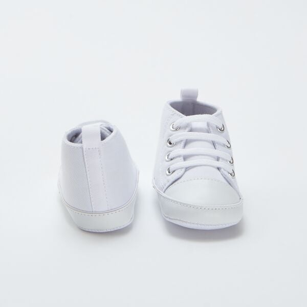 Baskets Montantes En Toile Bebe Garcon Blanc Kiabi 4 00