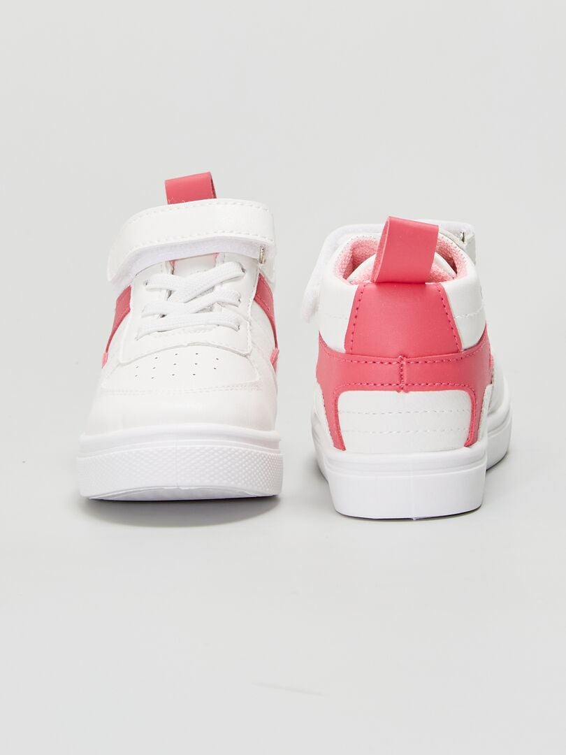 basket grise et verte ou rose et blanche