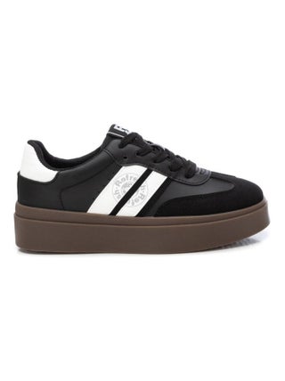 Baskets plaine lacets