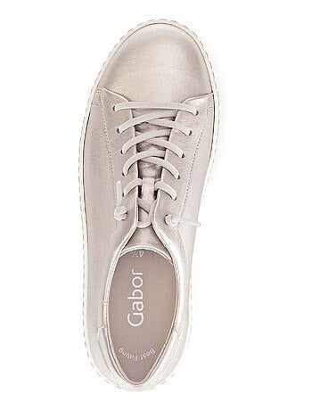 Baskets poudrées en cuir métallisé