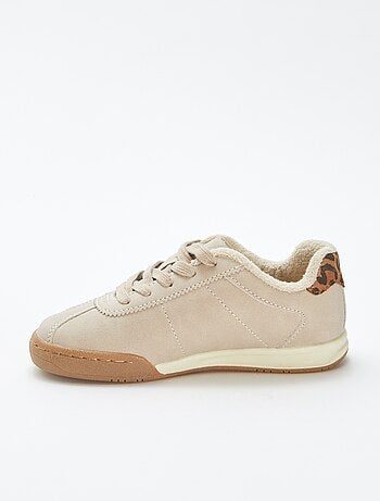 Baskets running avec lacets