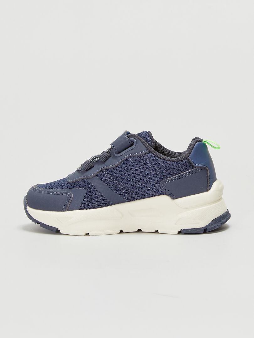 Mesh Basket Basse Pas Cher Couleur Paire De Chaussure Vans Tennis