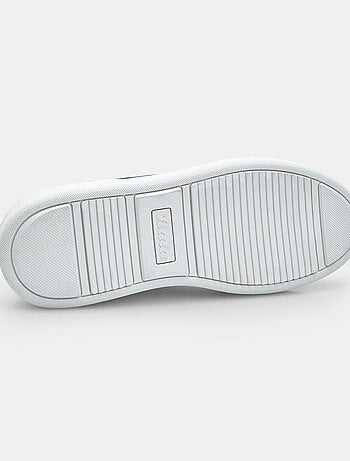 Baskets s bata
