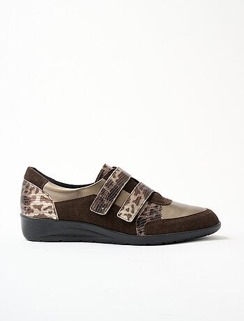 Baskets scratchées largeur confort cuir