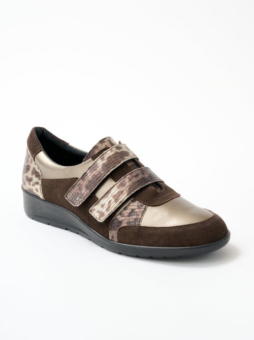 Baskets scratchées largeur confort cuir - Kiabi