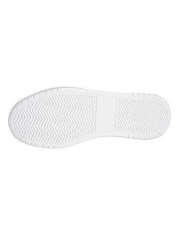 Baskets slip-on, plateforme compensée avec lacets. Isotoner