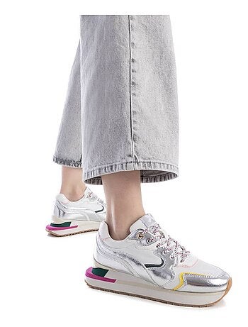 Baskets sport femme à lacets