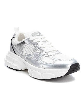 Baskets sport femme à lacets