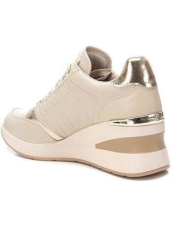 Baskets sport femme à lacets