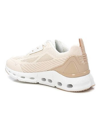 Baskets sport femme à lacets