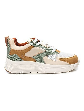 Baskets sport femme à lacets