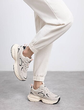 Baskets sport femme à lacets